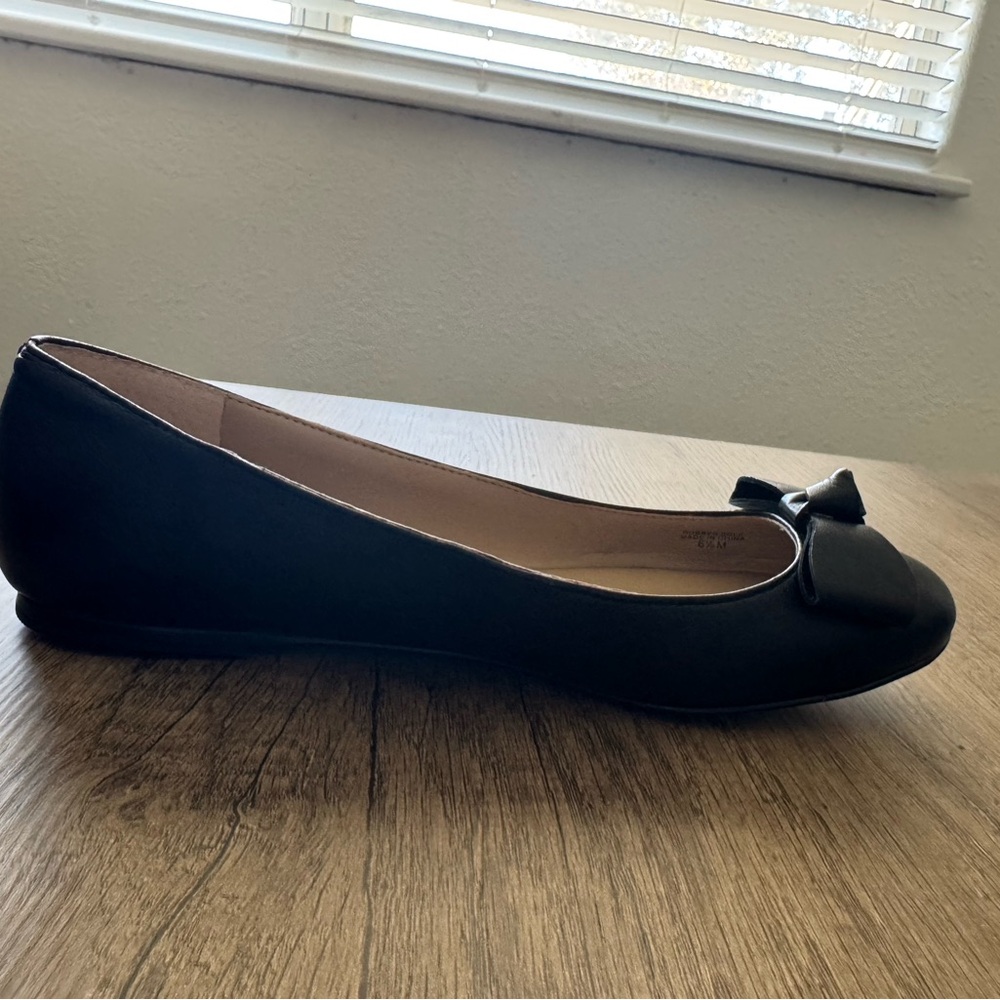 Elegant Black Bow Flats